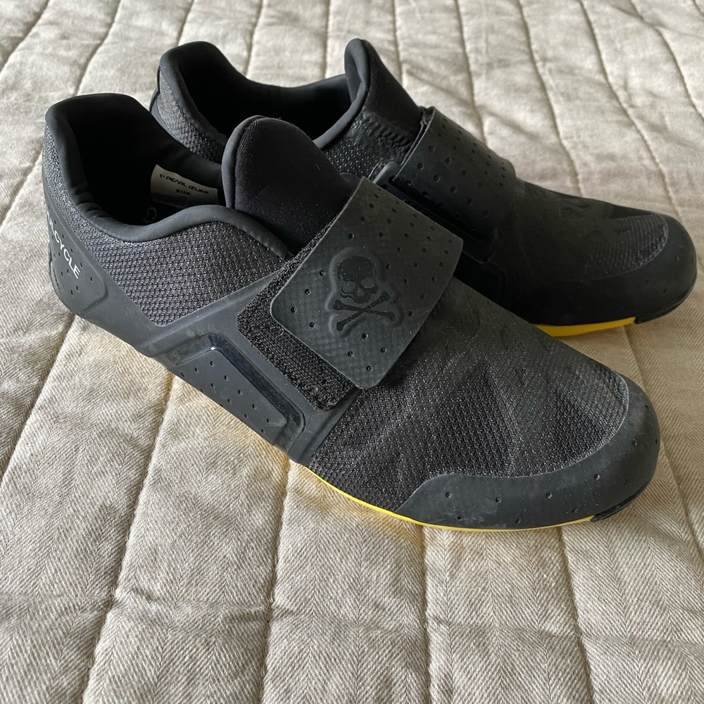 SOLD - Soulcycle Pearl Izumi shoes (EU 39)